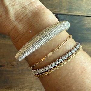 Silpada Sterling Silver Stretchy  Bracelet